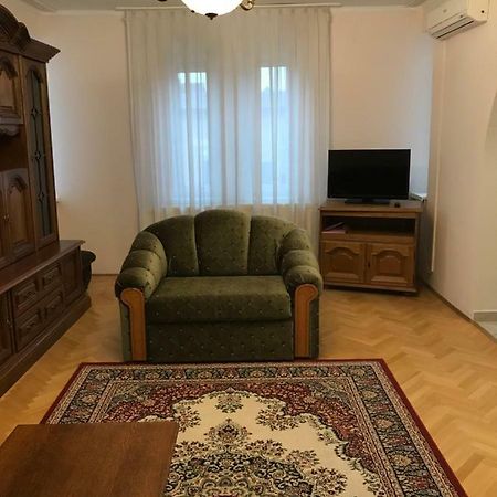 Gabor Pal 1 Apartman 2 Szoba Dunafoldvar Exteriér fotografie