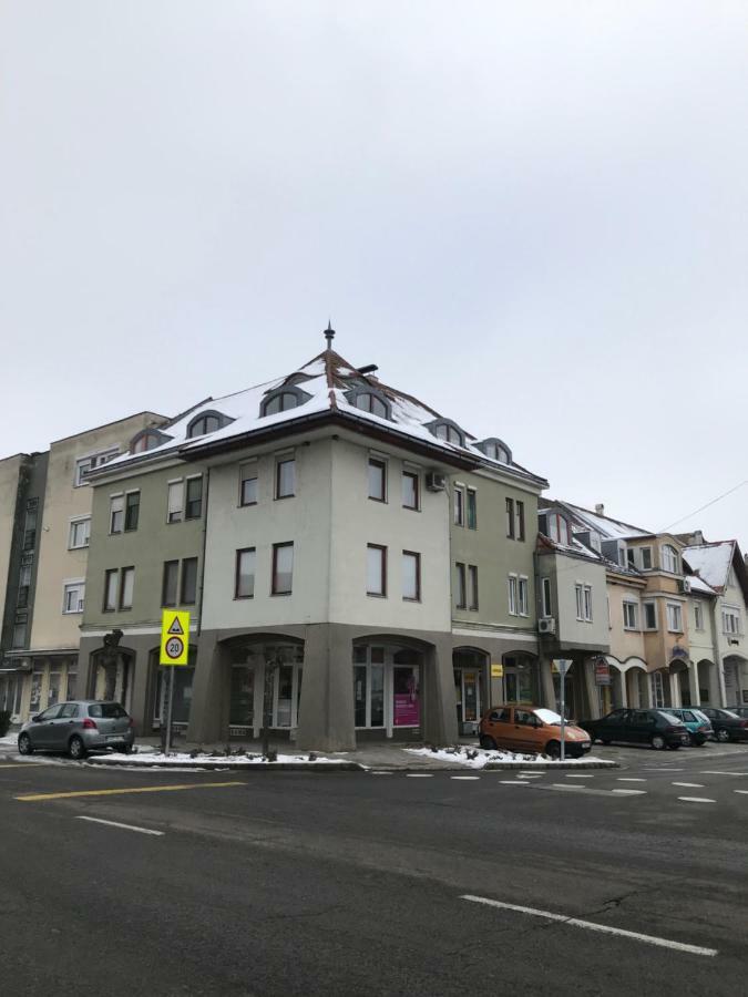 Gabor Pal 1 Apartman 2 Szoba Dunafoldvar Exteriér fotografie
